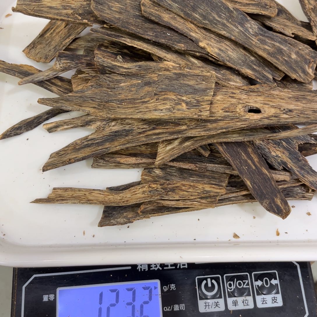 乎***乎沉香摆件沉香棋楠皮油123