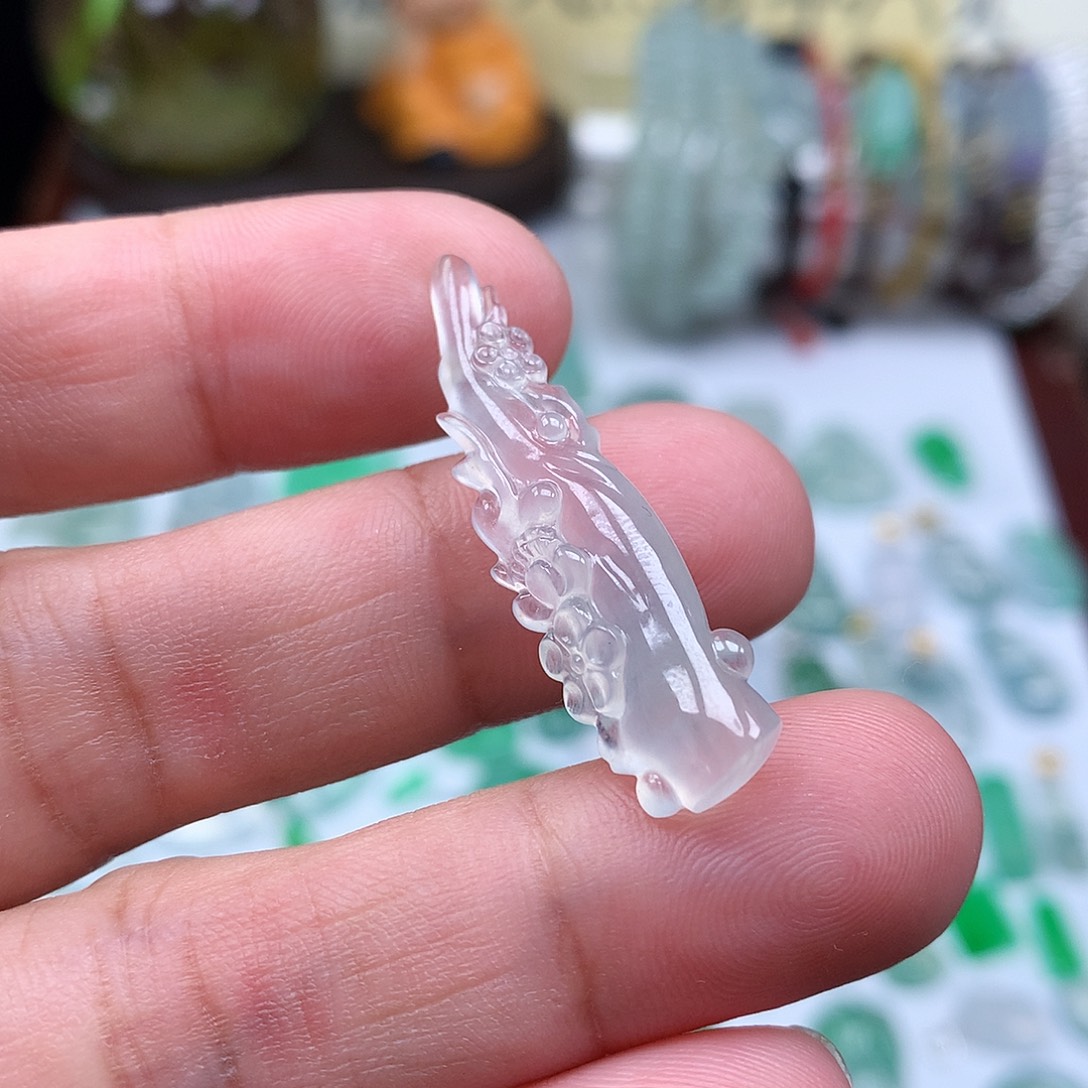 翡翠裸石缅甸天然A货翡翠冰种梅花枝