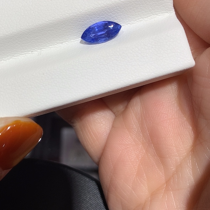 蓝宝石裸石1.58ct矢车菊蓝宝石