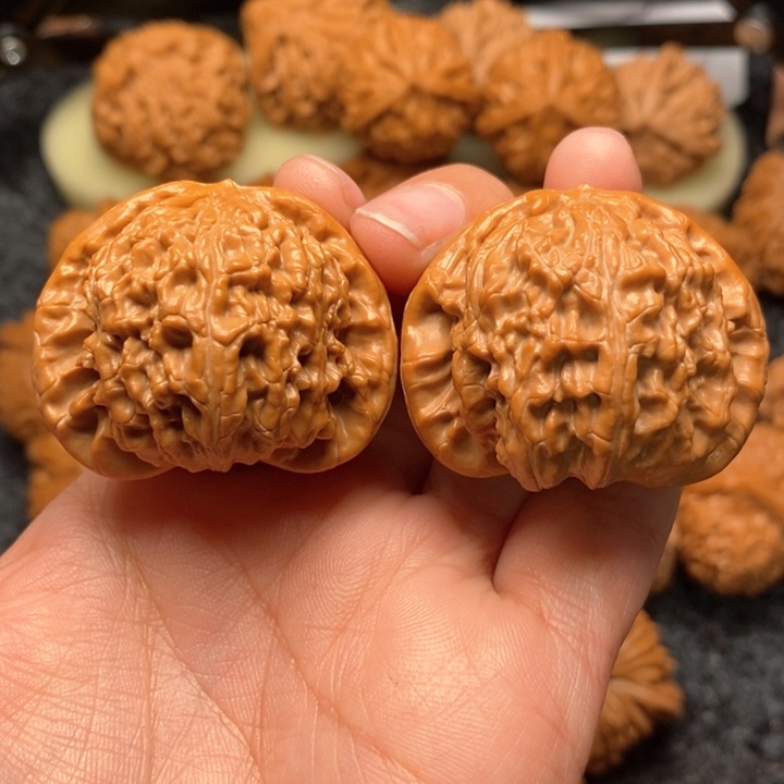 文玩核桃手串蓕*精品球白40