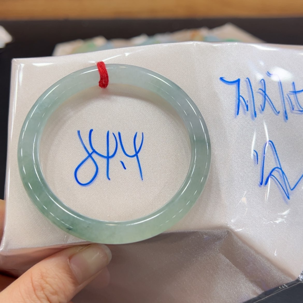 【闪购商品】翡翠手镯未镶嵌手镯