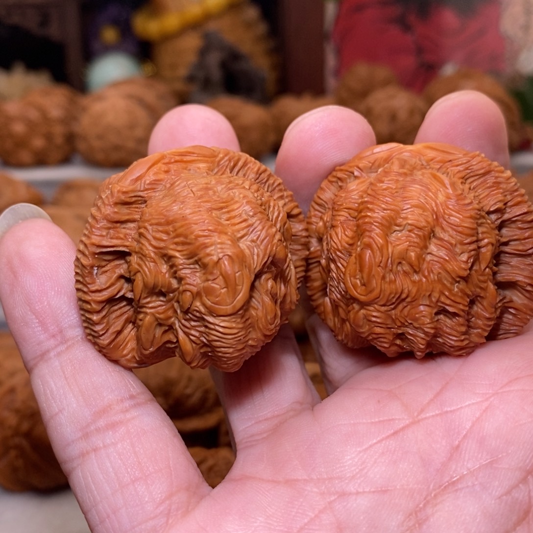 文玩核桃把件纯手工吞噬