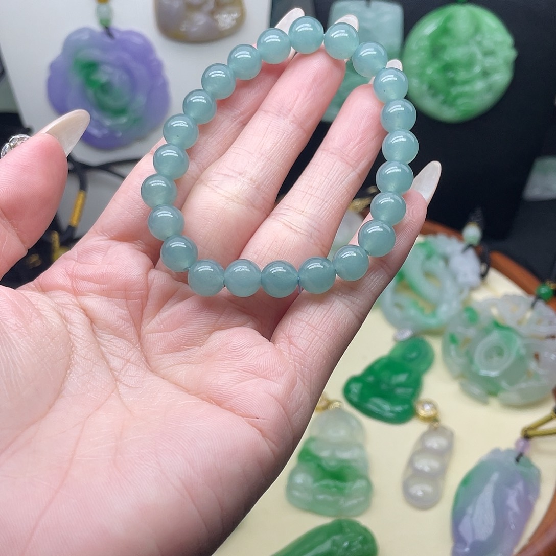 翡翠未镶嵌吊坠(赠链)