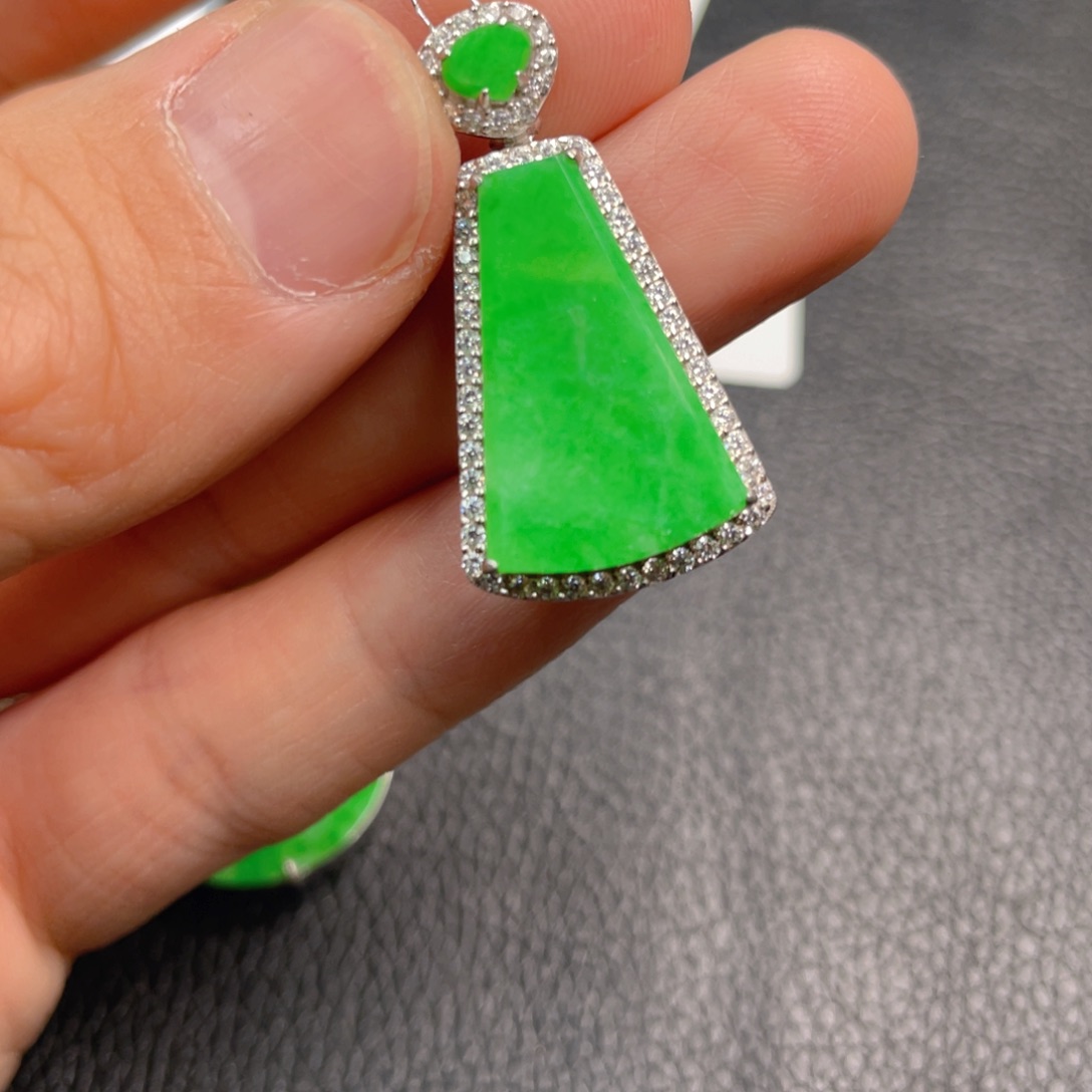 翡翠吊坠(不含链)银S925镶嵌吊坠