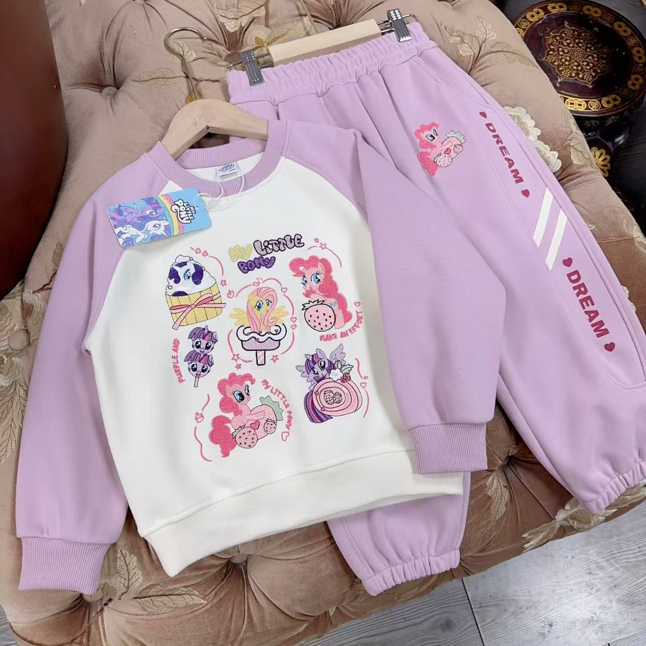 清仓   草莓宝莉！2025早春款草莓宝莉时尚春秋款韩版卡通套装