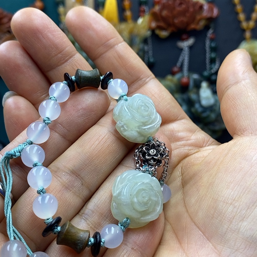 【闪购商品】蛇纹石玉未镶嵌手牌