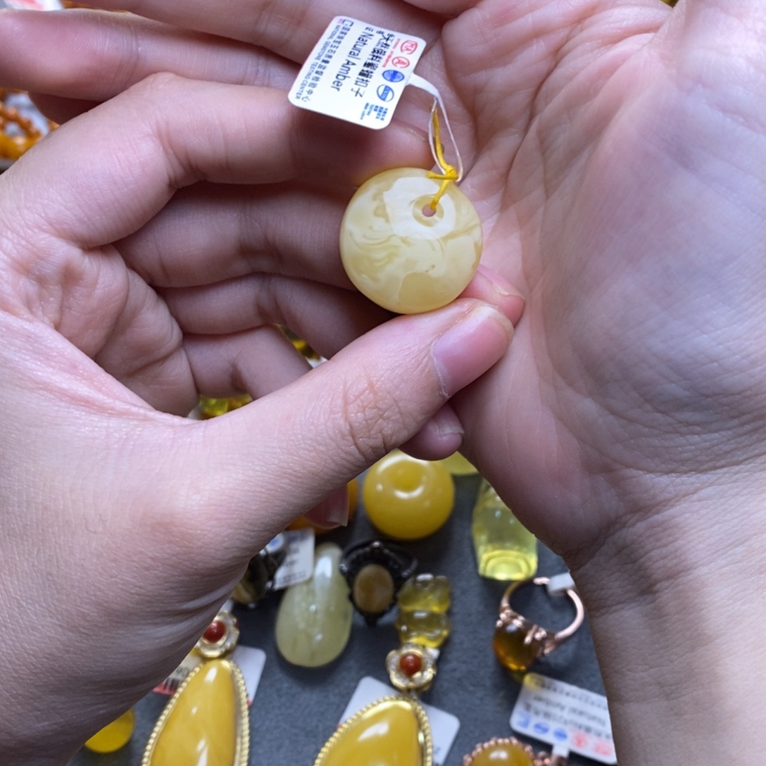 琥珀未镶嵌裸石蜜蜡