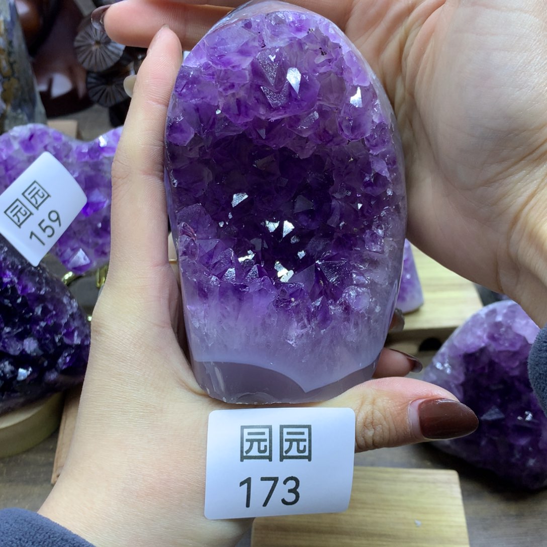 紫晶大型摆件（非配饰）未镶嵌