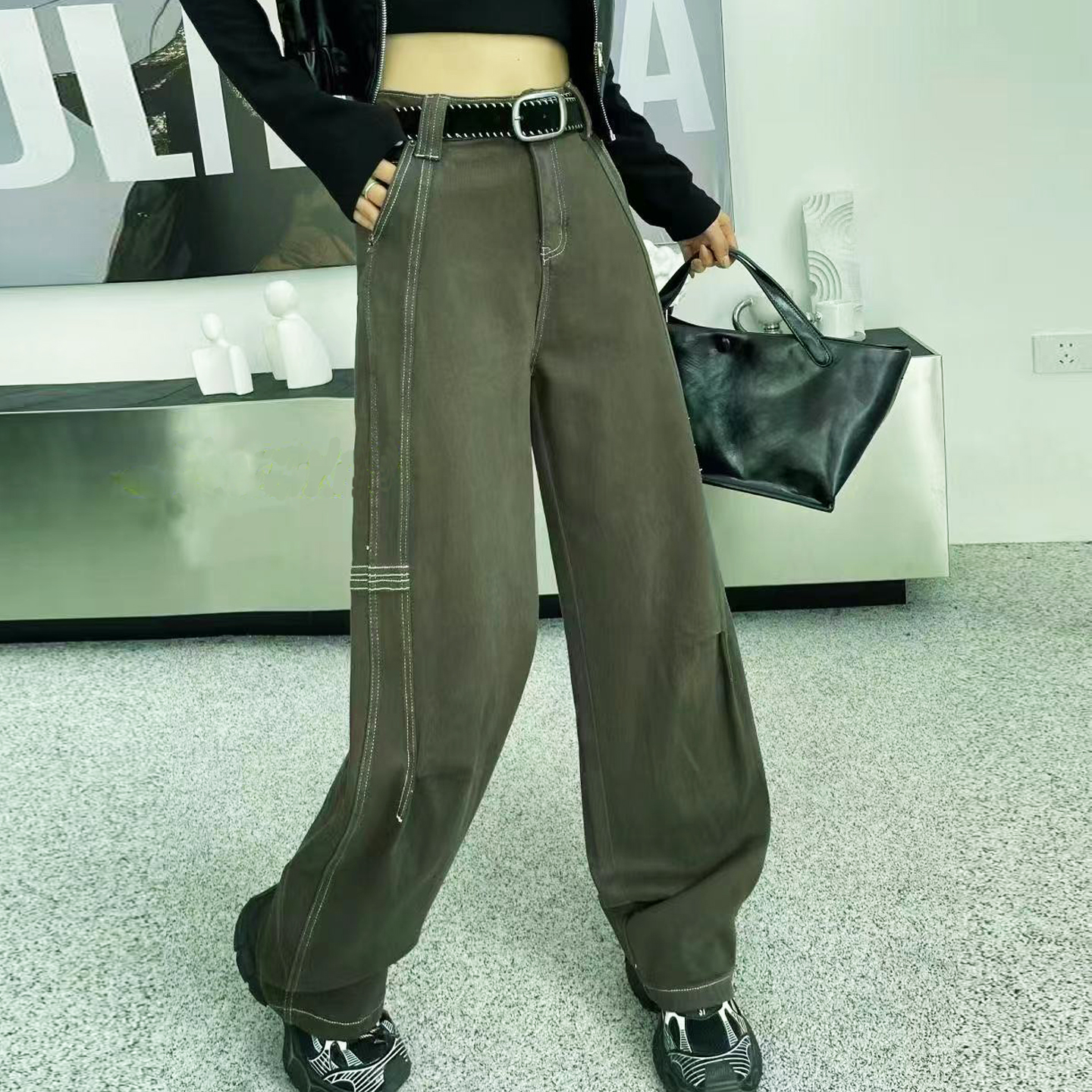 高级感牛仔阔腿裤女2025秋季新款爆款高腰宽松显瘦百搭弯刀裤子潮