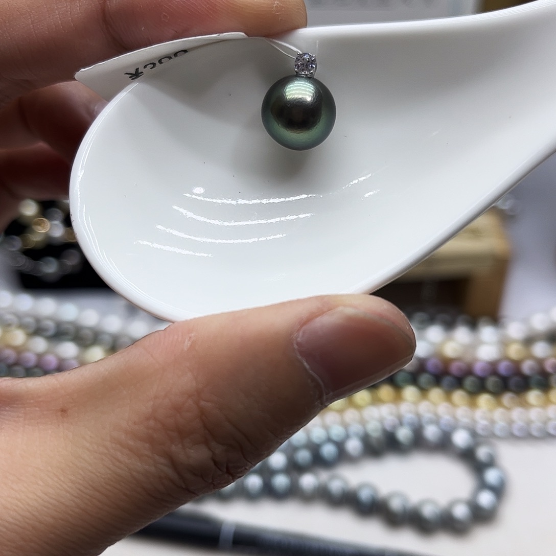 海水珍珠颈饰18K金镶嵌