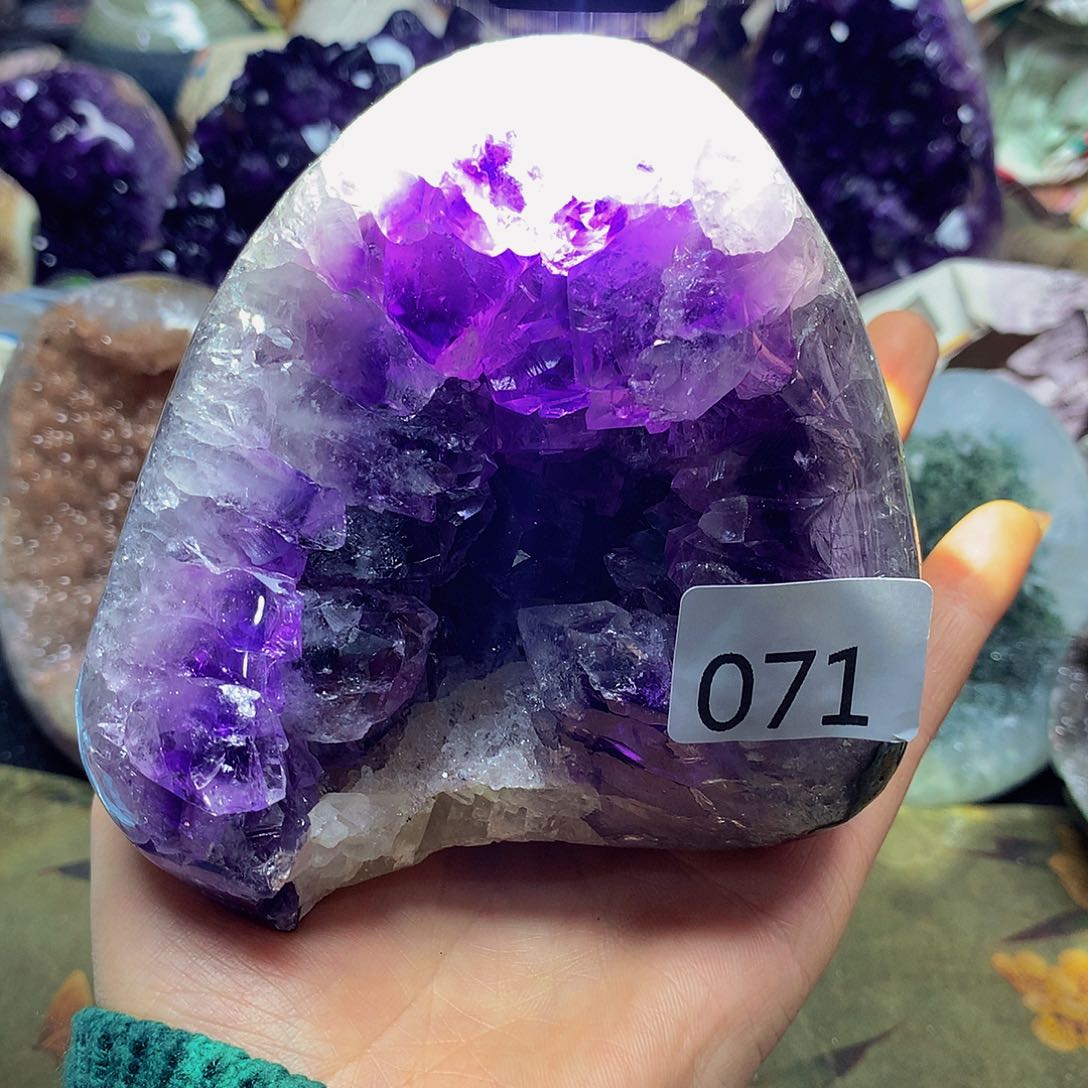 紫晶大型摆件（非配饰）未镶嵌