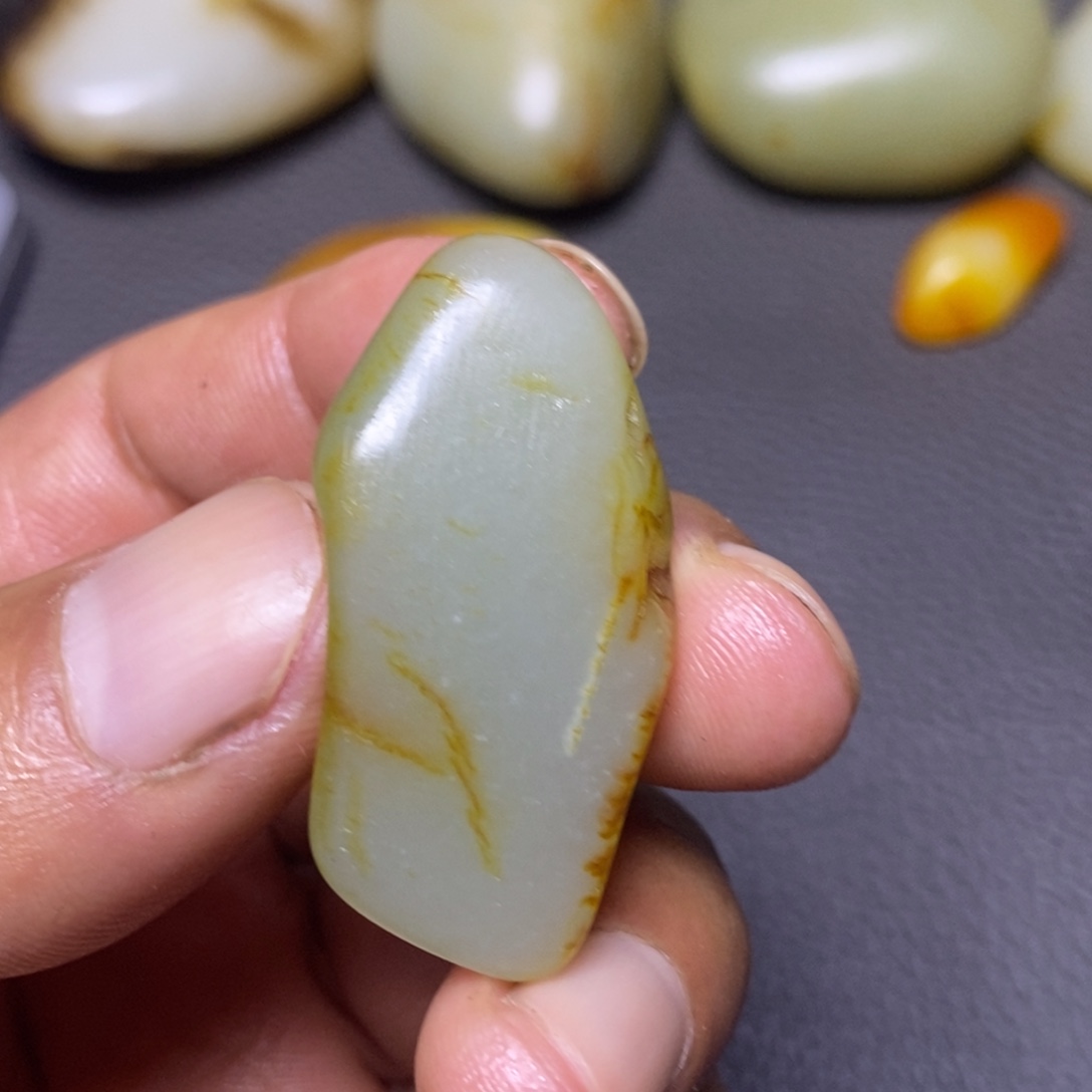 和田玉（糖玉）未镶嵌挂件