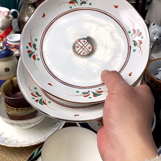    中古物品默认微瑕，谨慎参拍，满18包邮！