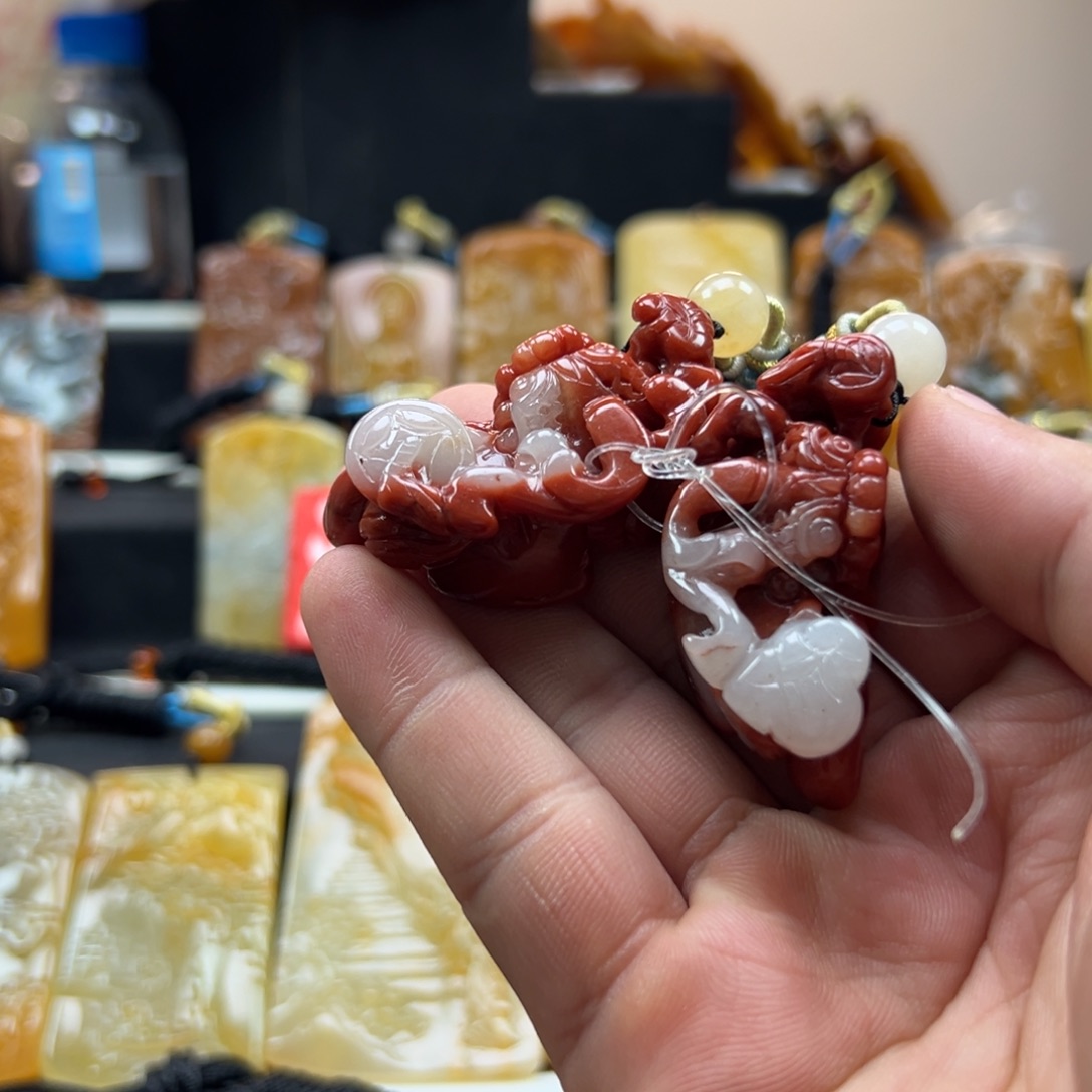 石英质玉（黄龙玉）未镶嵌hly