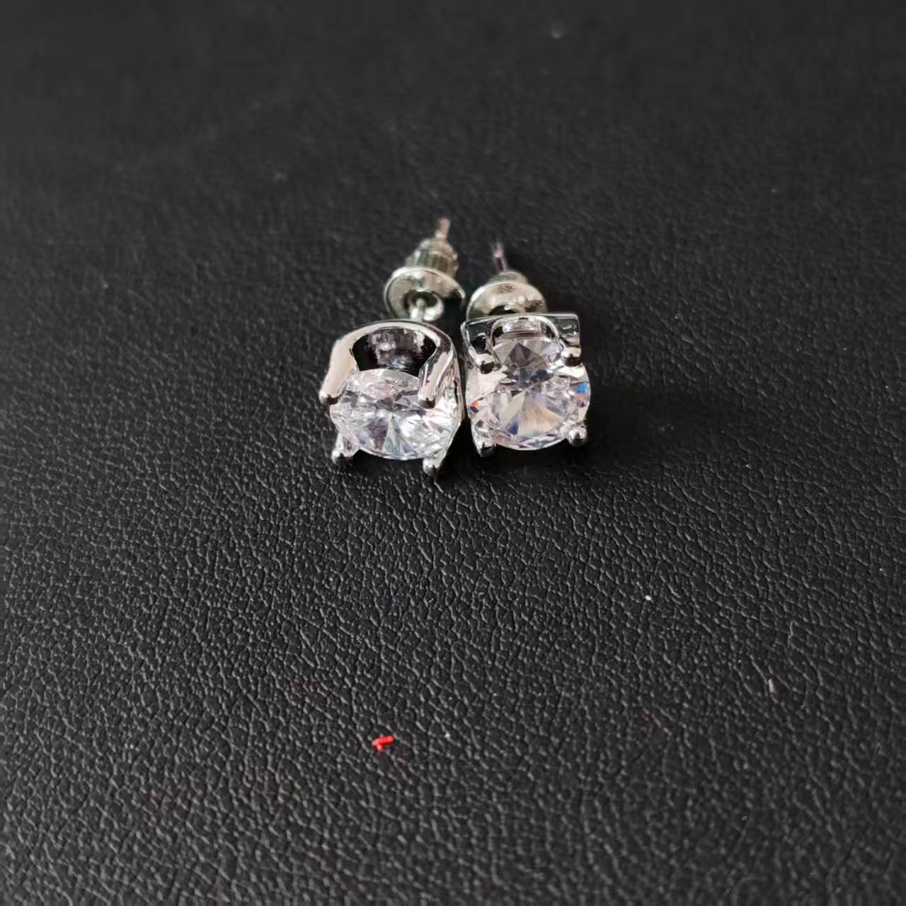 【南非定制】经典高级轻奢大气百搭耳饰DM212663