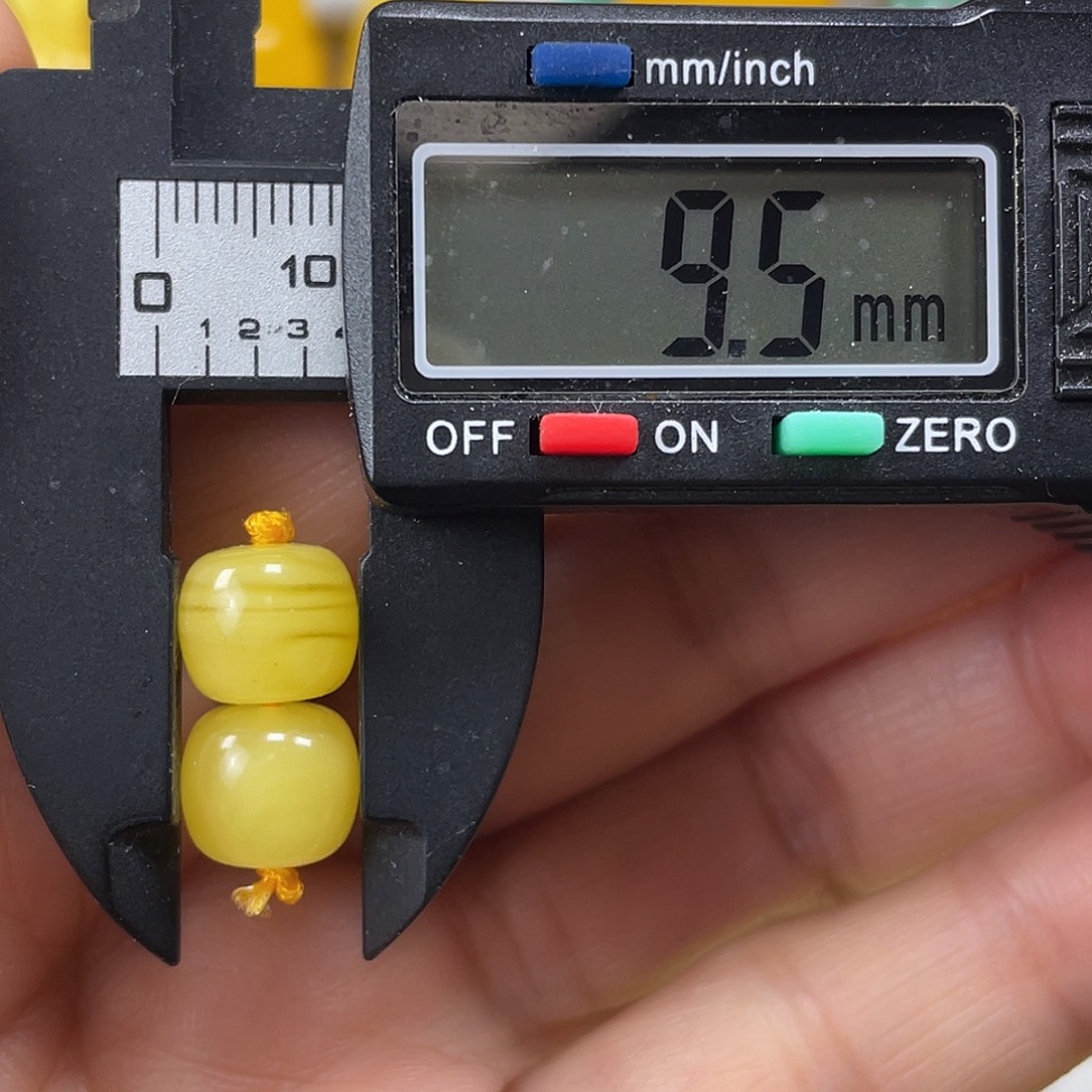 蜜蜡未镶嵌裸石6杂