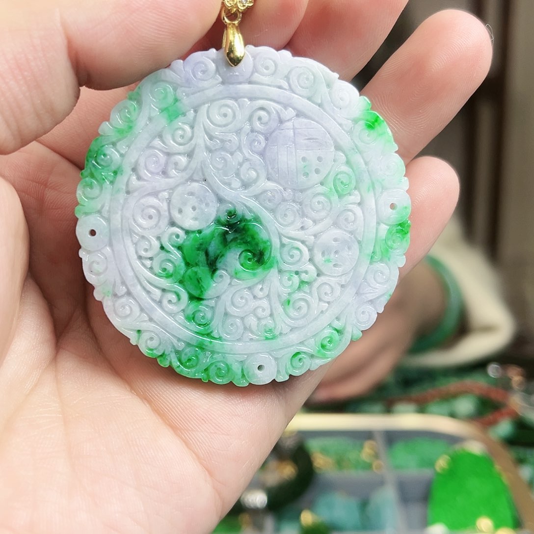 翡翠颈饰未镶嵌吊坠