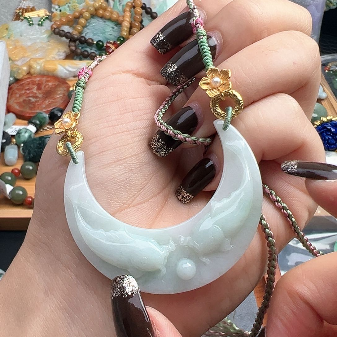 翡翠吊坠(不含链)未镶嵌吊坠