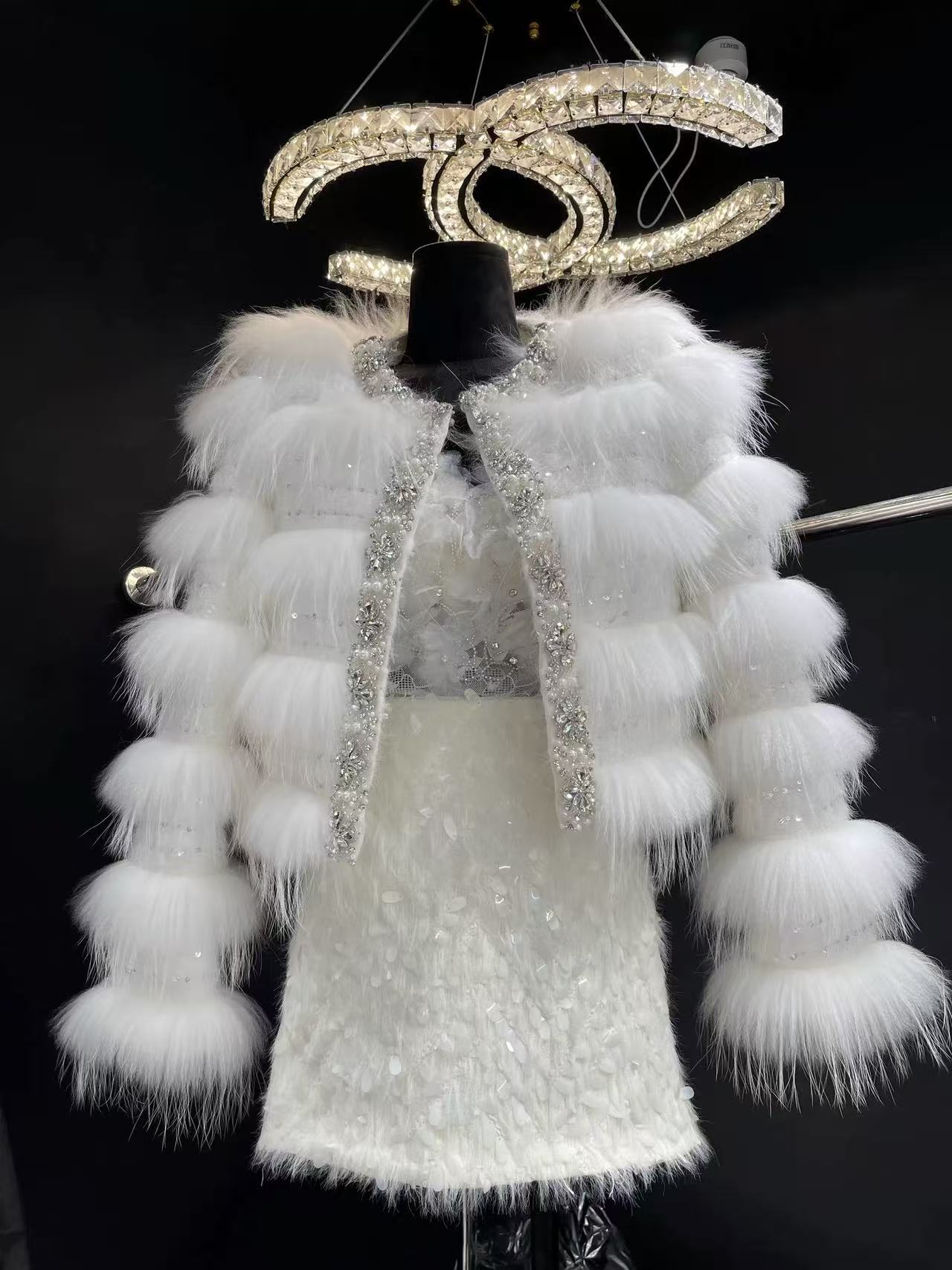 【漫老板】1254私服 定制轻奢名媛重工蛋糕层狐狸毛羽绒服