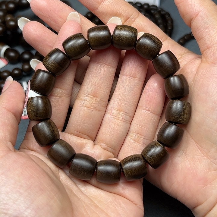 手串沉香木火*越南芽庄白棋