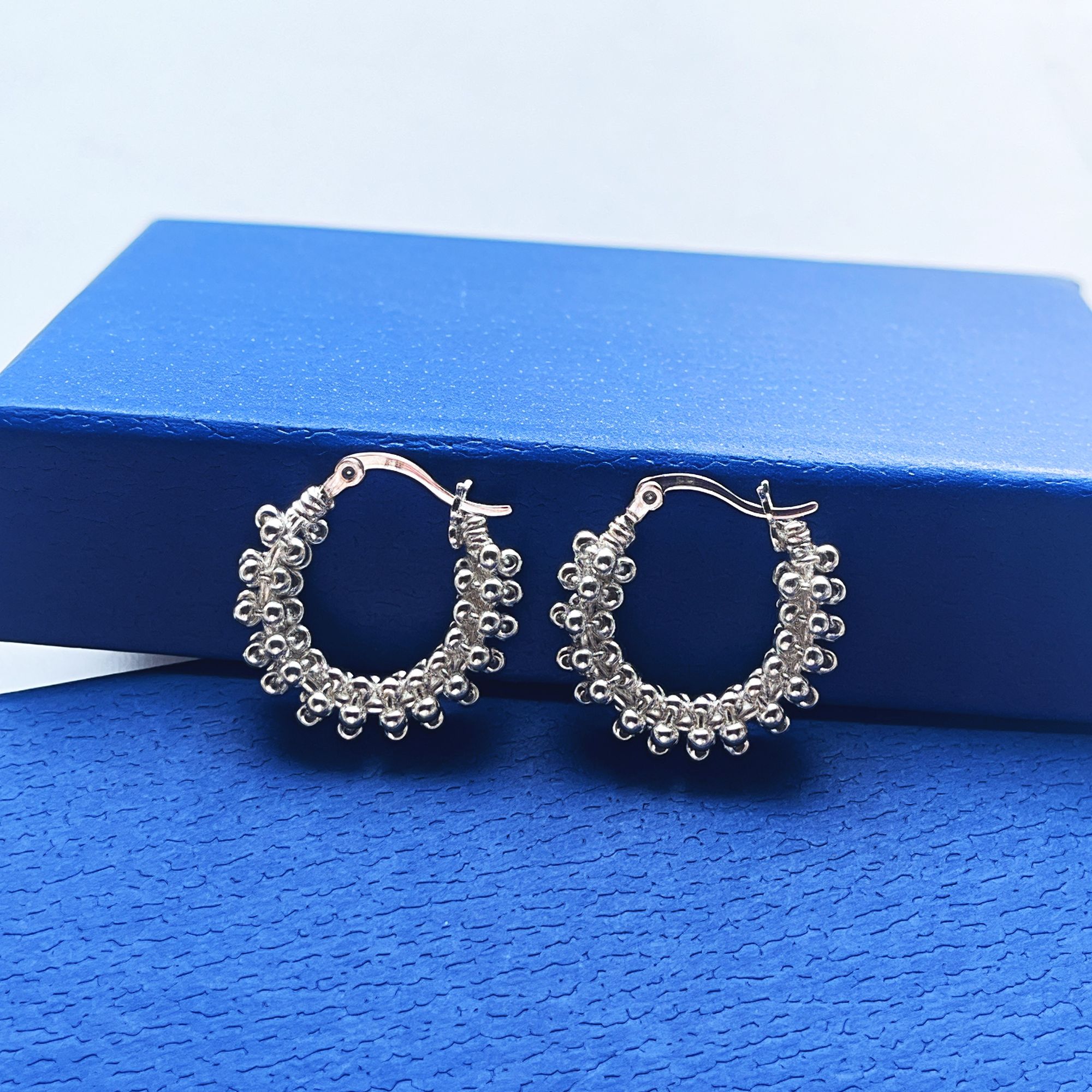 足银耳饰 时尚多珠缠绕耳扣韩版朋克风轻奢耳包日耳饰耳扣女耳环