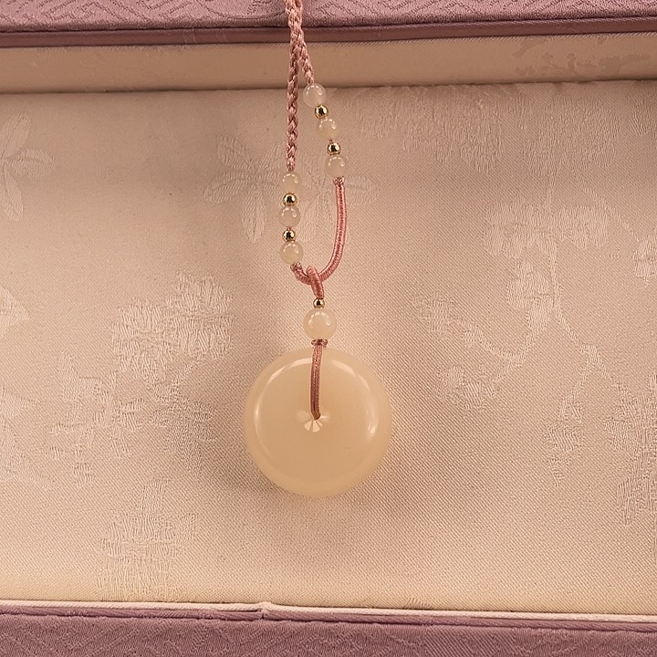 和田玉吊坠(不含链)未镶嵌b****d