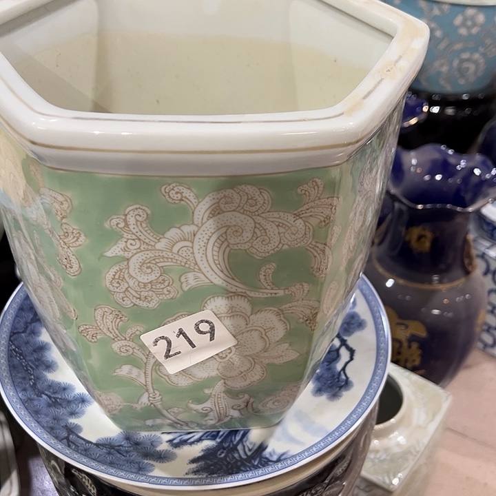 瓷片瑕。。。。。。。。。。。。。。。。