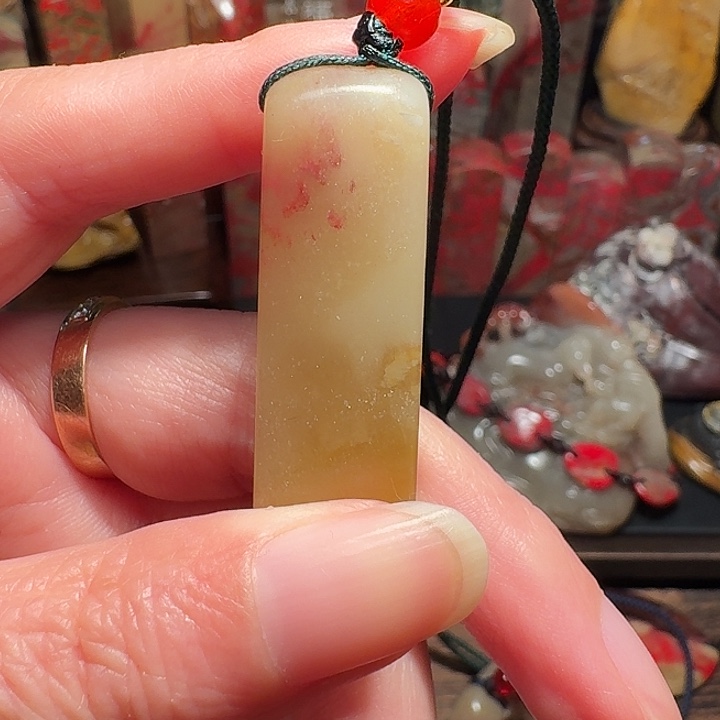 昌化鸡血石奕*行昌化鸡血石