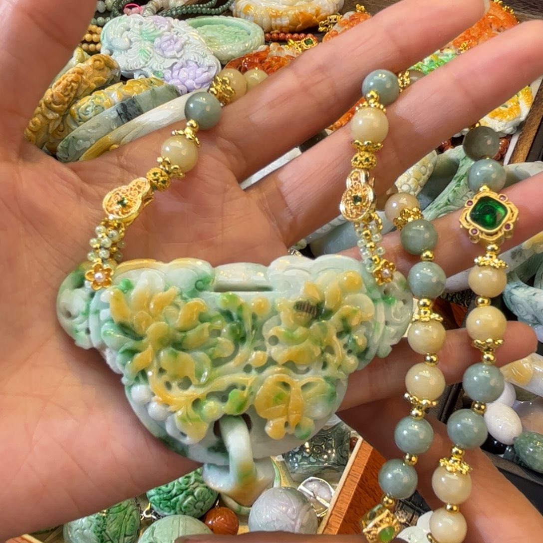 翡翠颈饰未镶嵌待编款