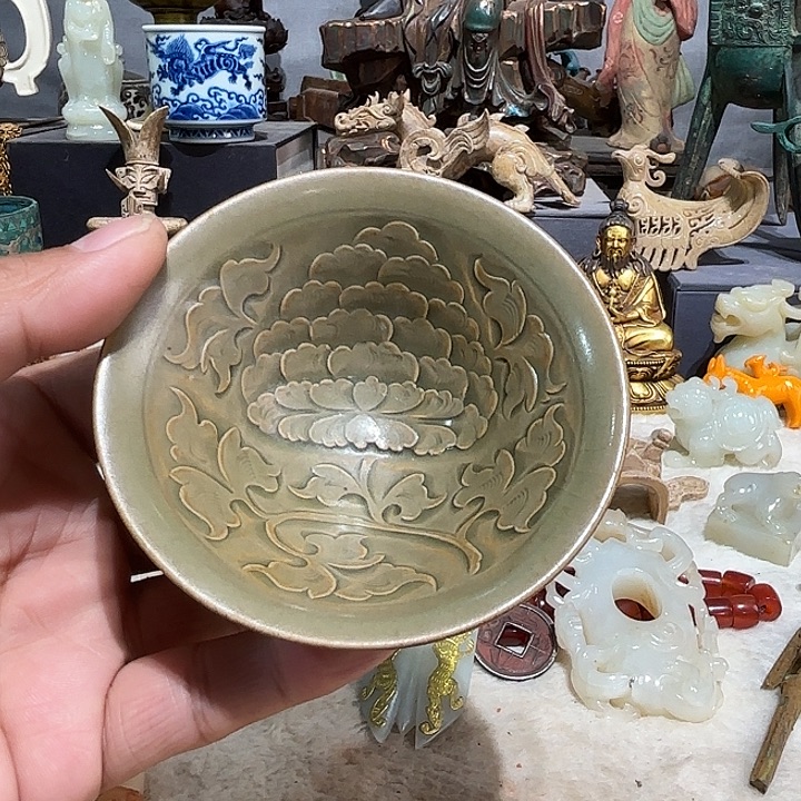 德***师瓷器制作工艺精湛