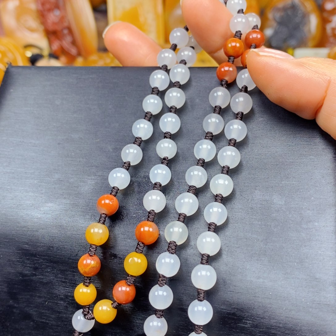 石英质玉颈饰未镶嵌