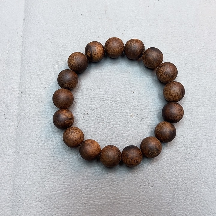 沉香沉香碎屑老白棋1.2mm圆珠单圈，18克沉水的多样性发一