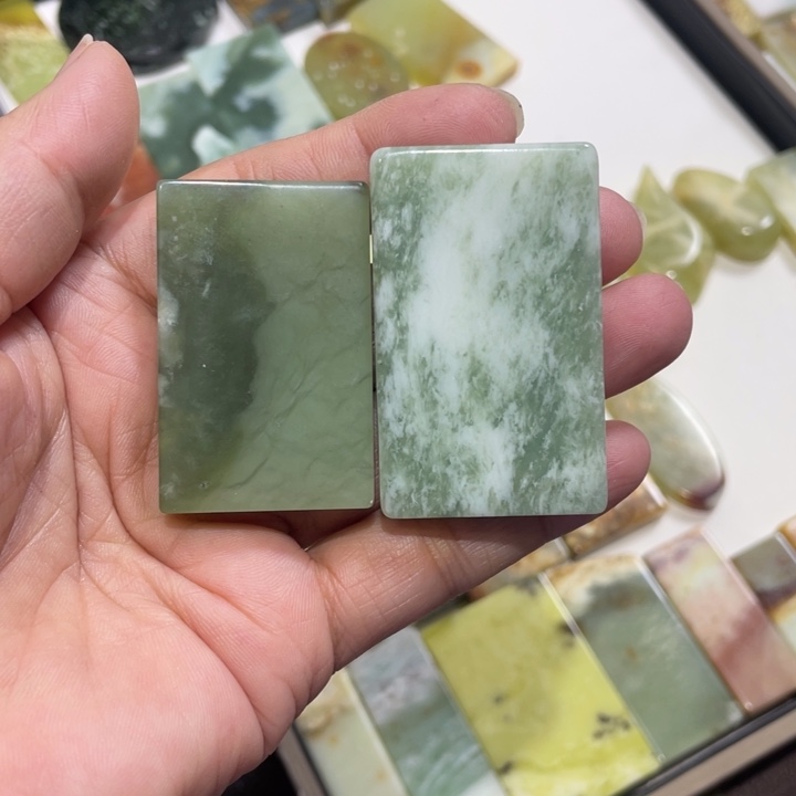 蛇纹石玉未镶嵌天然花玉平安无事牌