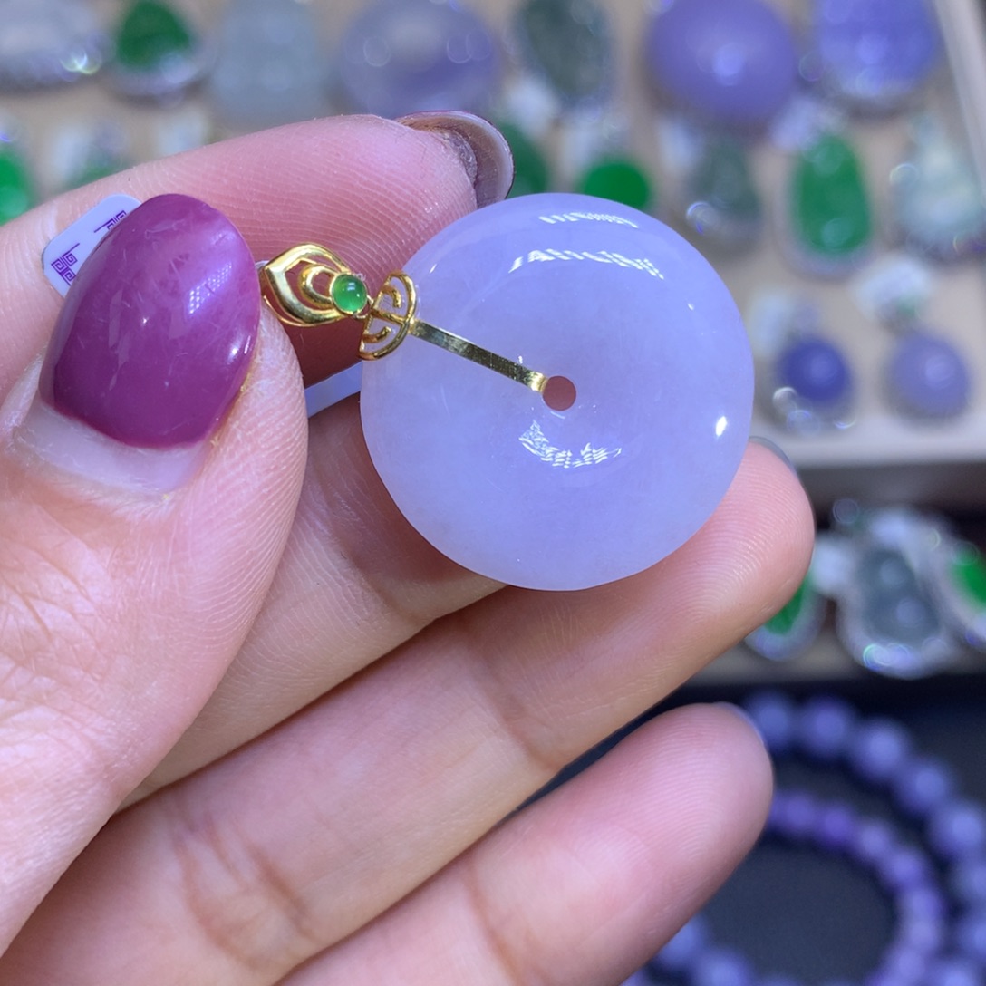 翡翠挂件18K金镶嵌翡翠