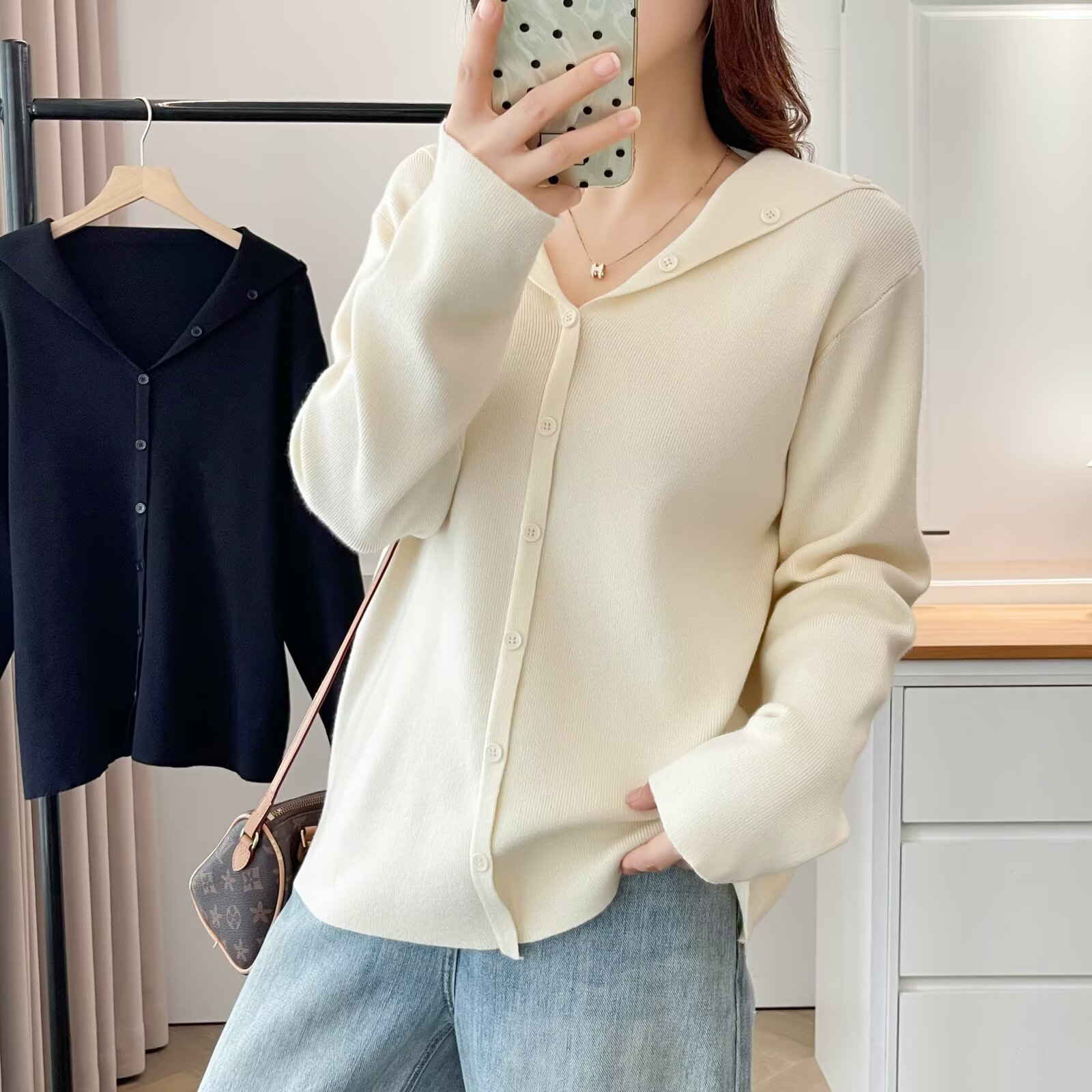胖MM韩系纯色翻V领宽松针织衫女秋季新款简约慵懒上衣