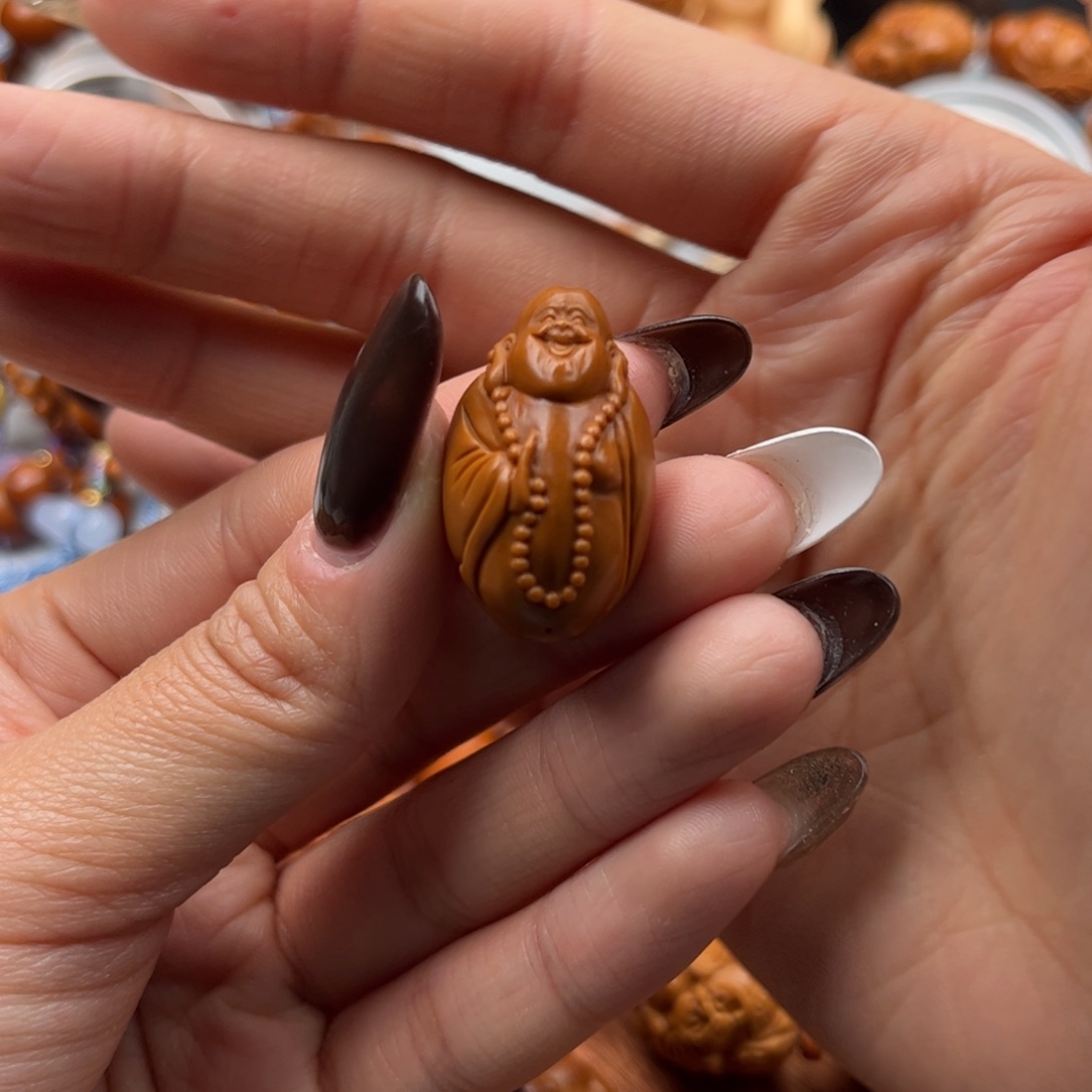 橄榄核吊坠大光背弥勒