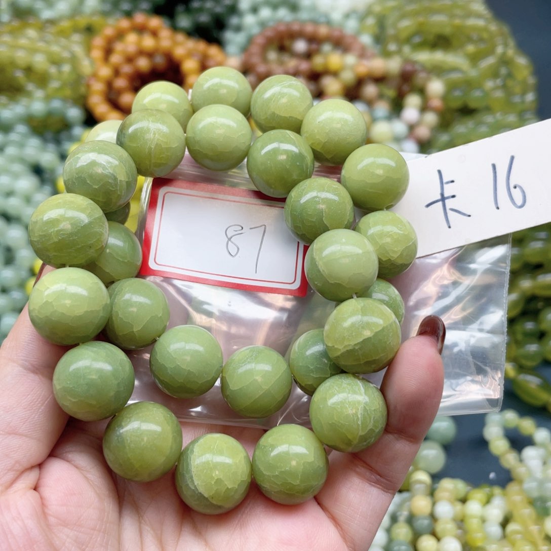 未镶嵌蛇纹石玉手链