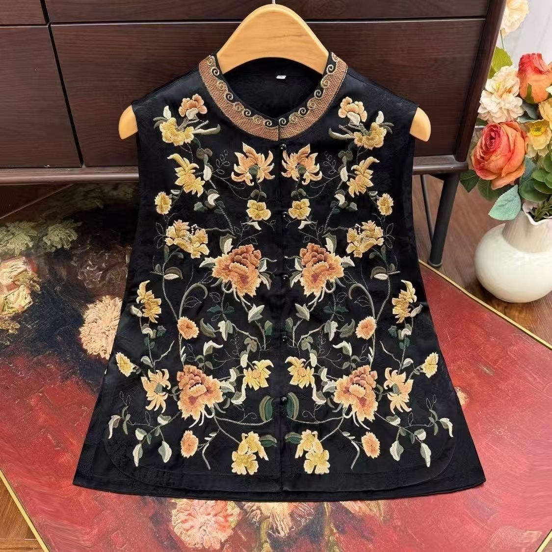 女士时尚百搭黑色普通马甲