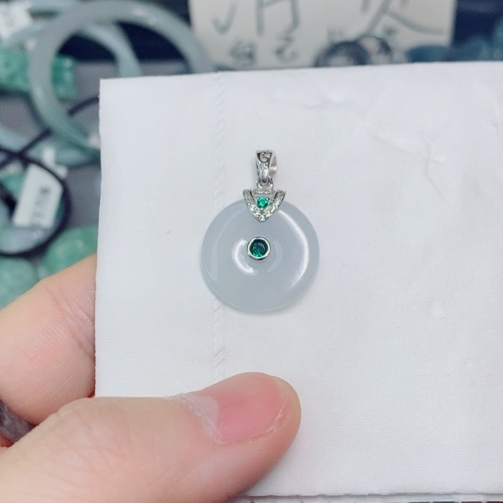 翡翠吊坠(不含链)未镶嵌