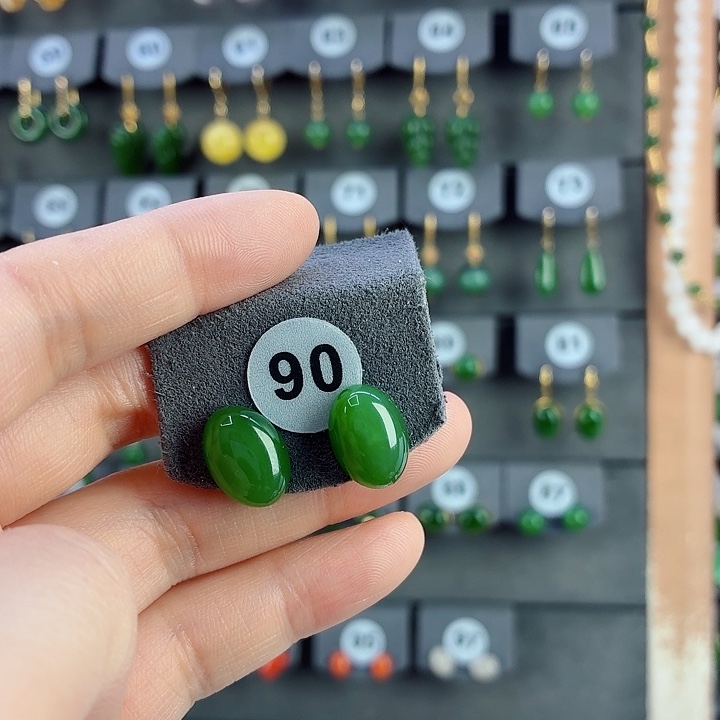 和田玉18K金镶嵌耳饰