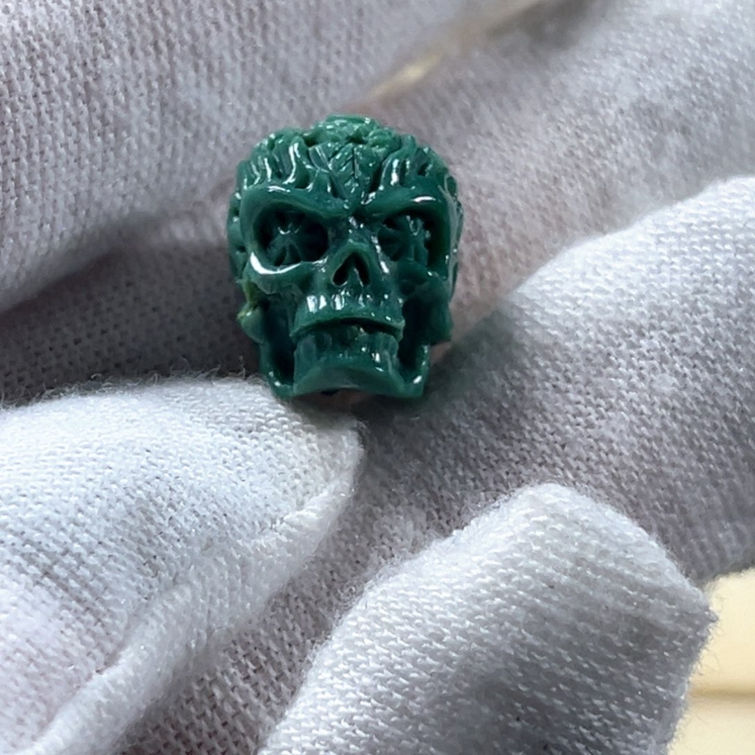 绿松石未镶嵌骷髅头