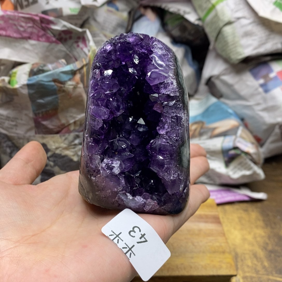 紫晶乌拉圭未镶嵌