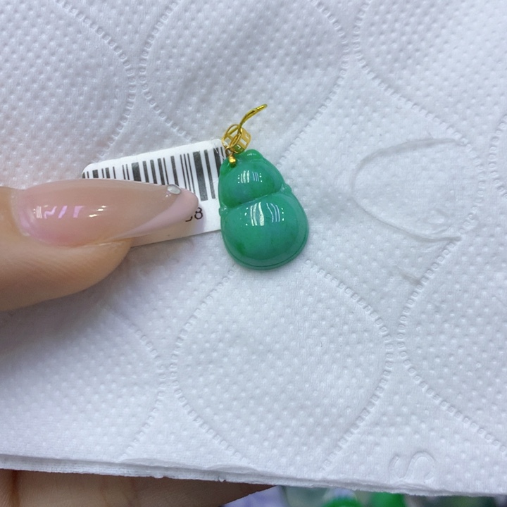 颈饰18K金镶嵌翡翠