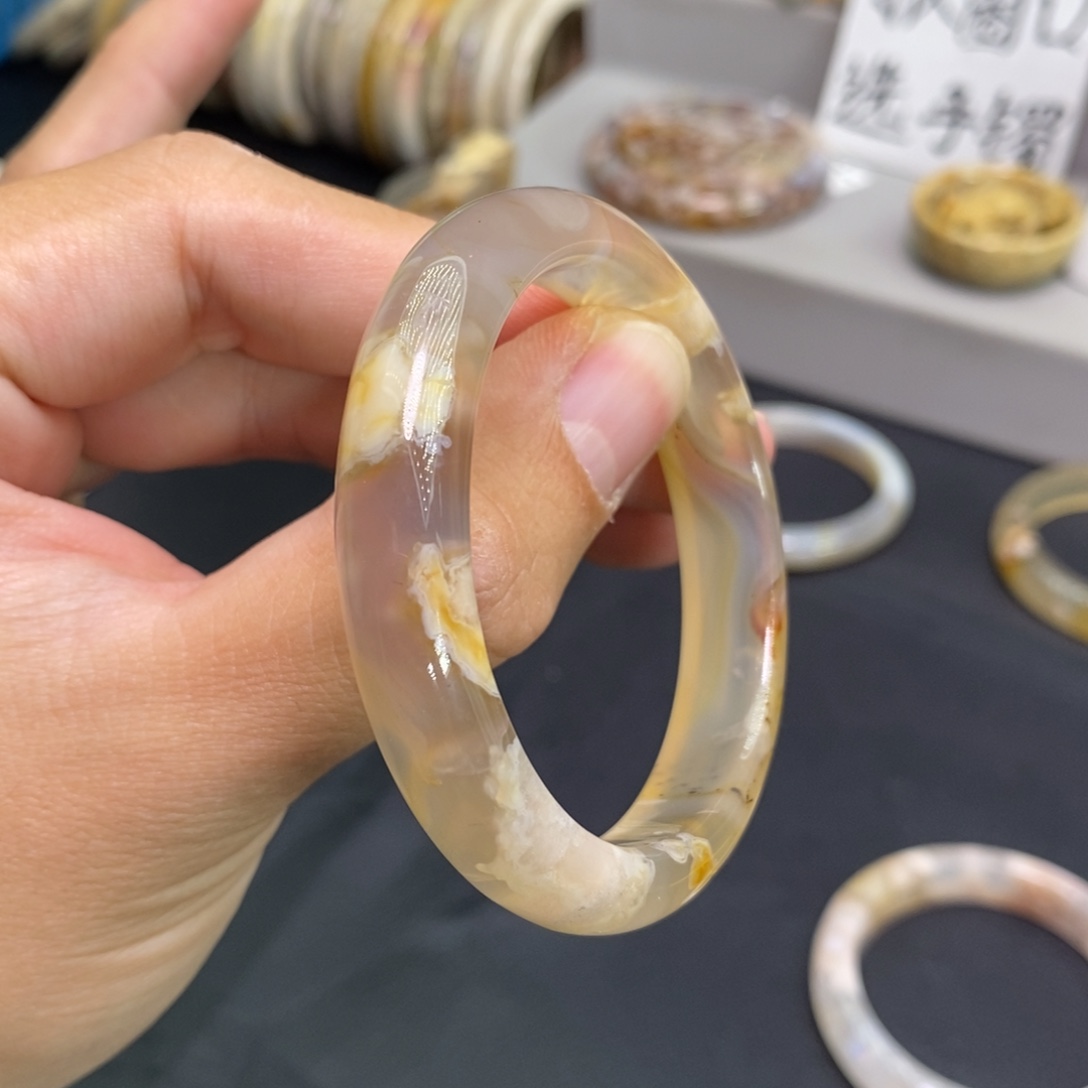 玛瑙/玉髓未镶嵌手镯