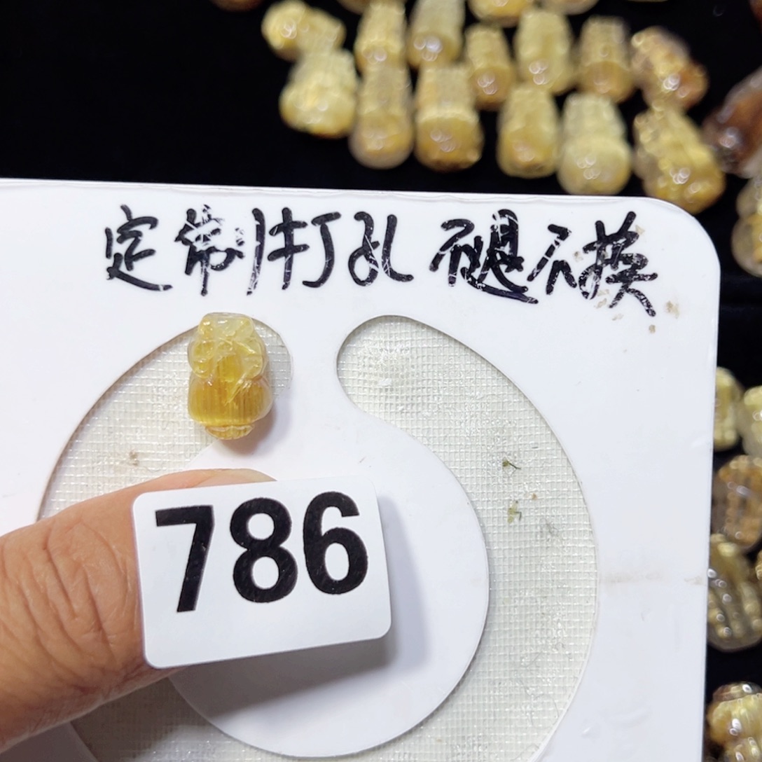 未镶嵌颈饰水晶雾*打孔就不退不换