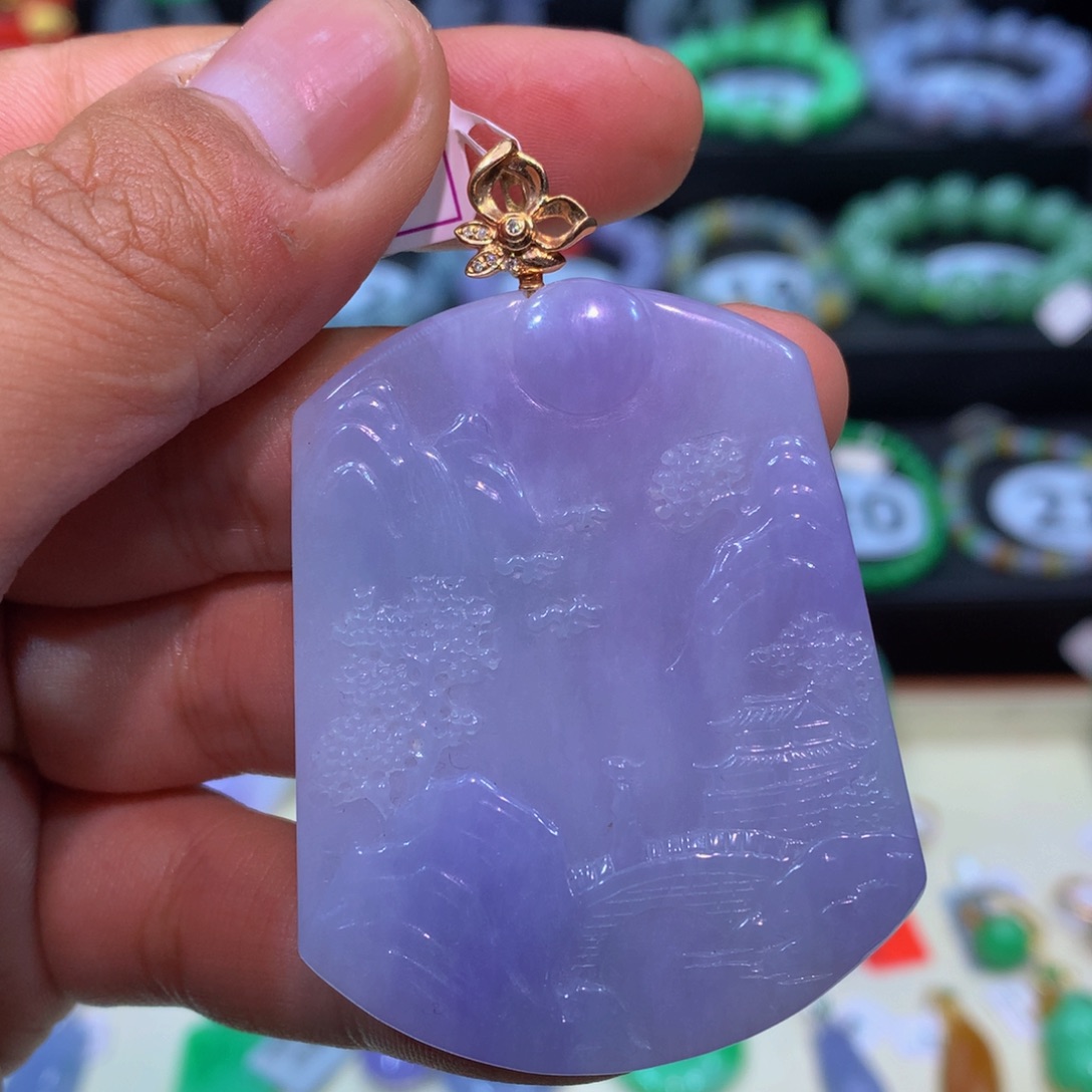 翡翠18K金镶嵌颈饰