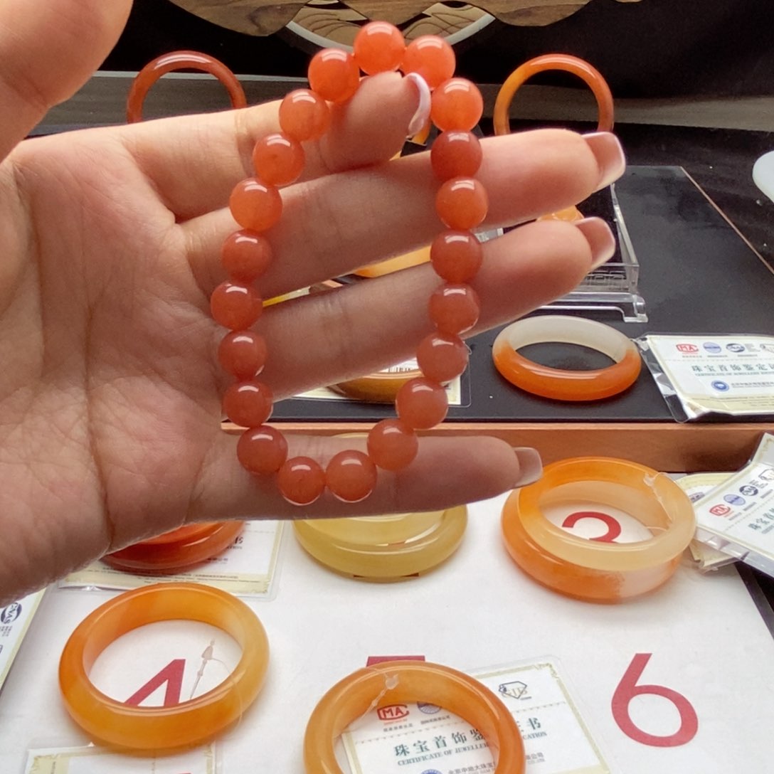 石英质玉（黄龙玉）未镶嵌手链