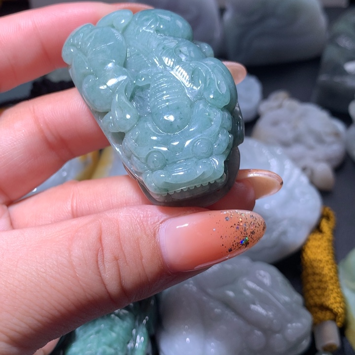 翡翠未镶嵌颈饰保真天然A货翡翠