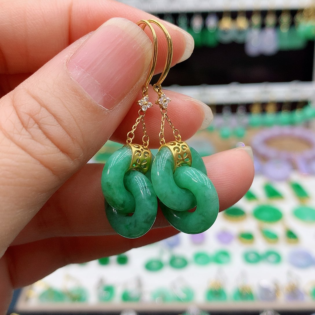 翡翠耳饰18K金镶嵌的