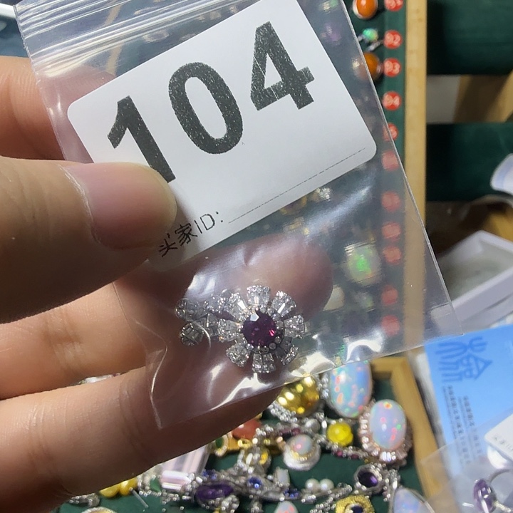 爱***猫颈饰银S925镶嵌石榴石